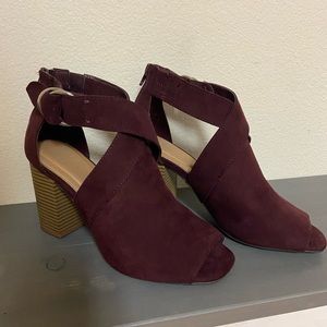 Apt.9 Burgundy Block heels. US Womens 8